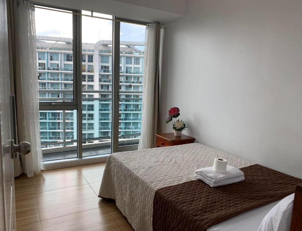 מנילה Azure Urban Resort A3 Near Airport Mall With Balcony Wavepool מראה חיצוני תמונה
